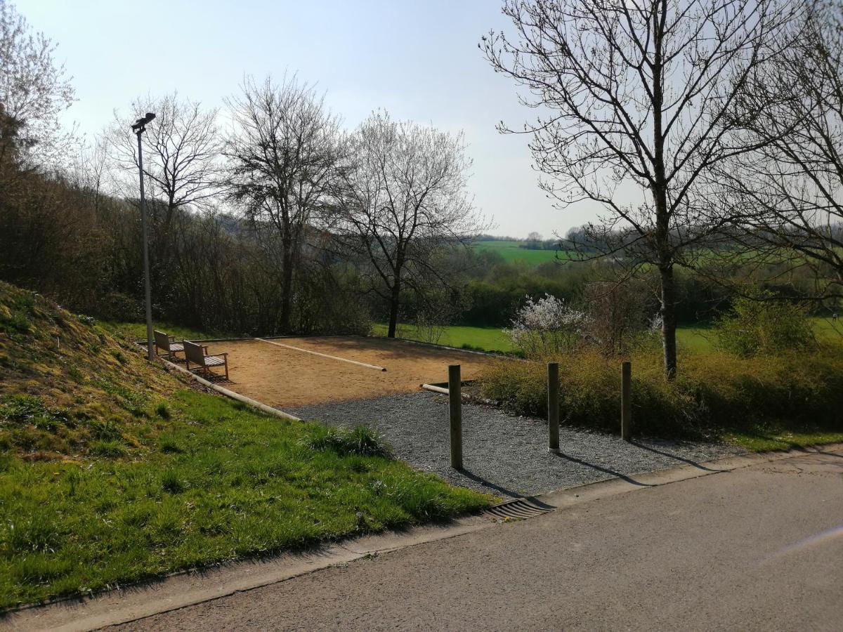 Durbuy, ses ruelles pittoresques et sa gastronomie Extérieur photo